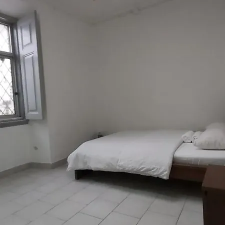 Come Estefania ליסבון